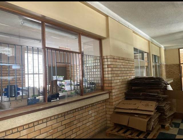 BUSINESS PROPERTY TO RENT IN SIDWELL